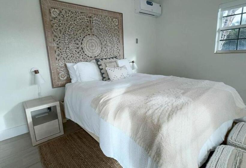 스탠다드 방갈로 정원 전망, Seahorse Beach Bungalows