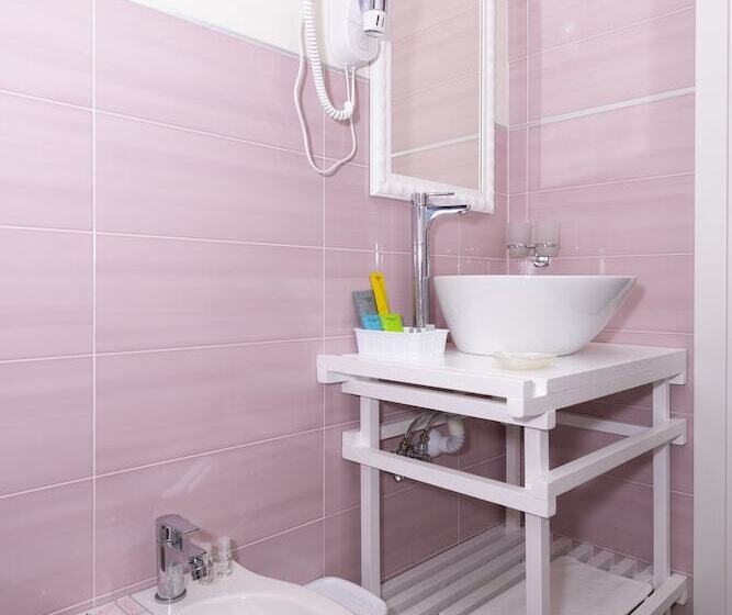 スタンダードルーム, Violetta