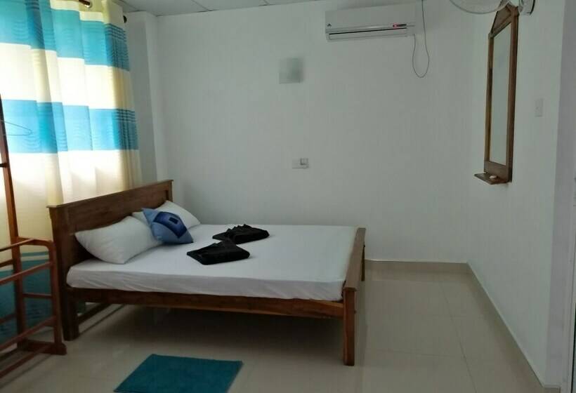 Номер Комфорт, Macnara Traveller S Inn