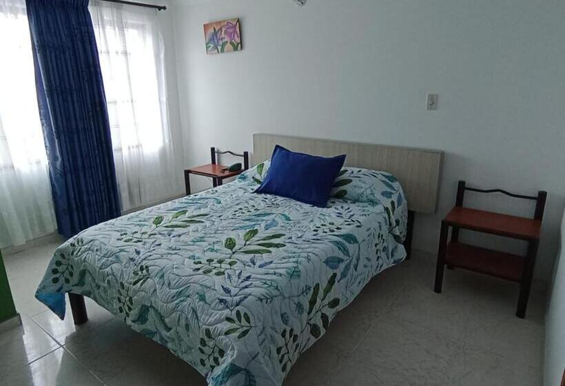 Номер Стандарт Индивидуальный, Diamante Blue