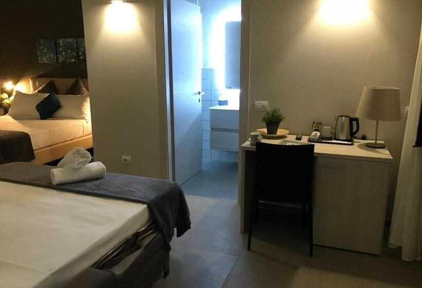 スタンダード４人部屋, Lo Stallone  Malpensa Milan Airport