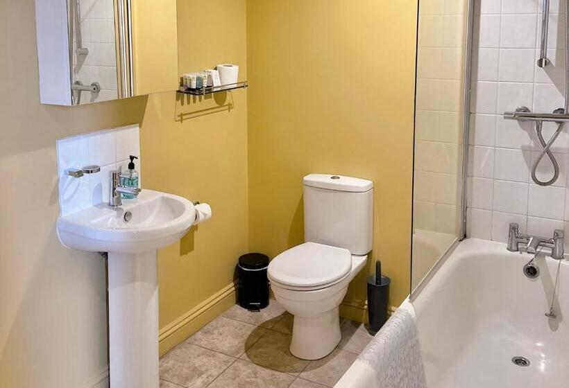 ファミリールーム, Black Buoy Inn