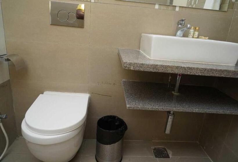 デラックストリプルルーム, Collection O Hotel Royal Benza