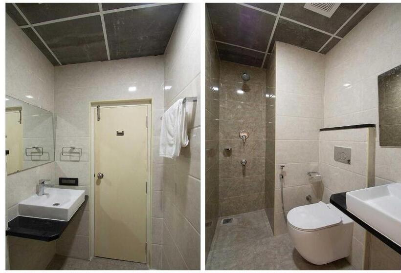 デラックストリプルルーム, Collection O Hotel Royal Benza