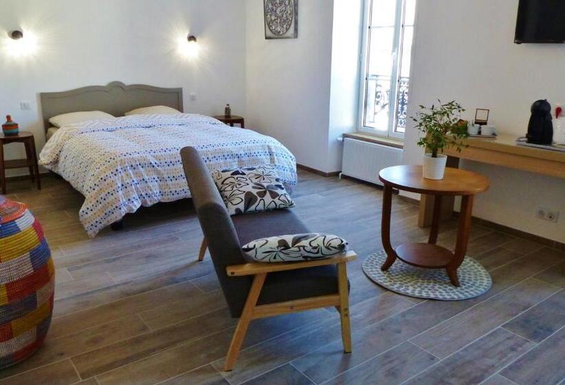 סטודיו דלוקס, Résidence 14 Moulins