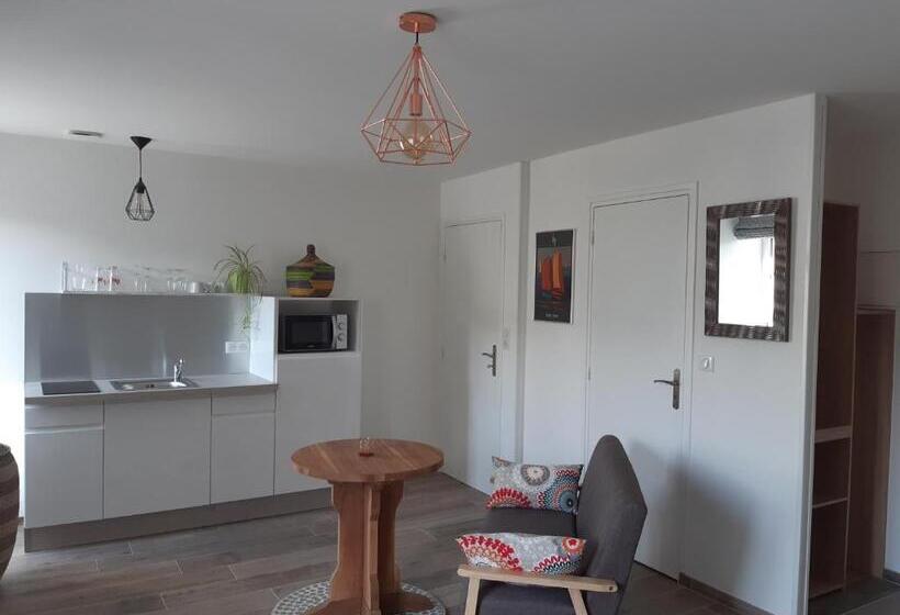 디럭스 스튜디오, Résidence 14 Moulins