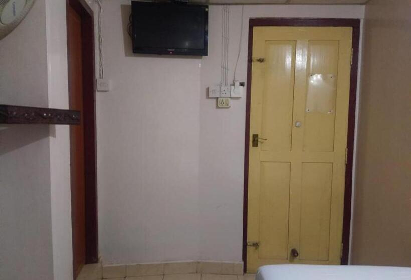 シングルデラックスルーム, Anandan Tourist Home