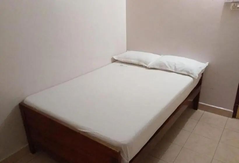 Standard Yhden Hengen Huone, Anandan Tourist Home