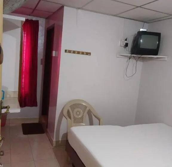 Economy-huone, Anandan Tourist Home