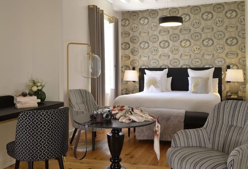 스탠다드 스튜디오 정원 전망, Château Saint Gilles   Bayeux