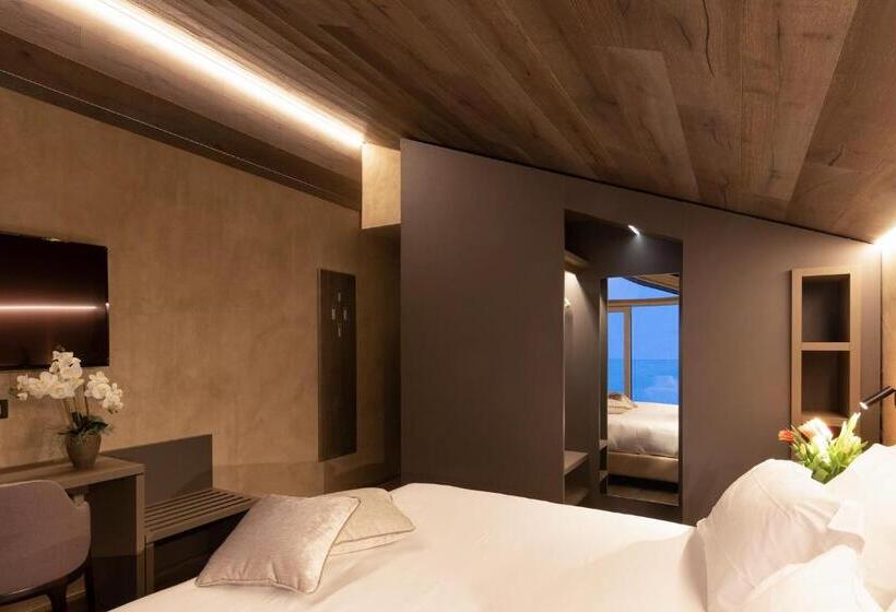 スタンダードルーム, Bergman Mountain