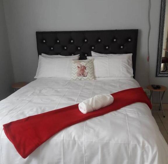 اتاق استاندارد, Riverside Guesthouse B & B