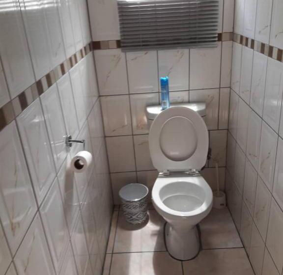 اتاق استاندارد, Riverside Guesthouse B & B