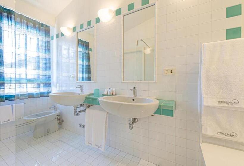 Habitació Deluxe amb Balcó, L'angolo Di Lore B&b
