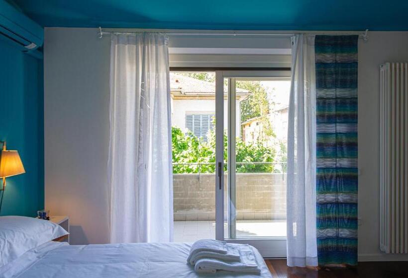 Номер Deluxe с Балконом, L'angolo Di Lore B&b