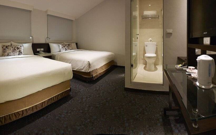 اتاق استاندارد چهار تخته, Shihlin 13house