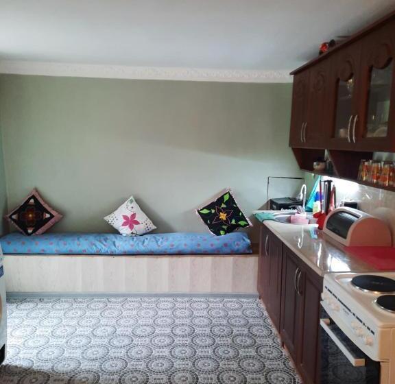 اتاق لوکس, Lerimari