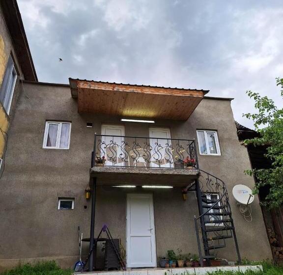 اتاق لوکس, Lerimari