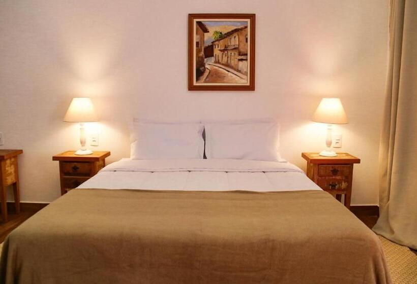 اتاق استاندارد سه تخته با بالکن, Pousada Berço Mineiro