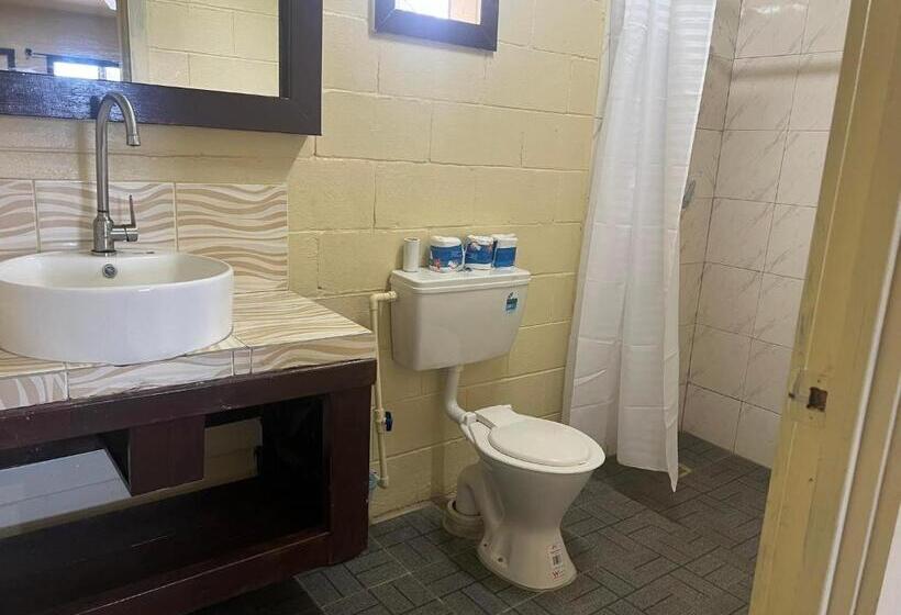 Family Room, Transit Motel