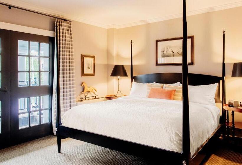 キングサイズベッドのスタンダードルーム, Colgate Inn