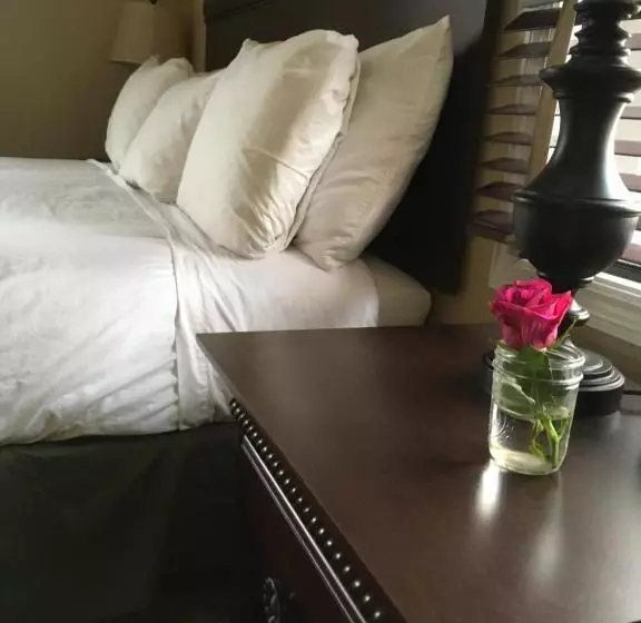 キングサイズベッドのスタンダードルーム, Colts Neck Inn