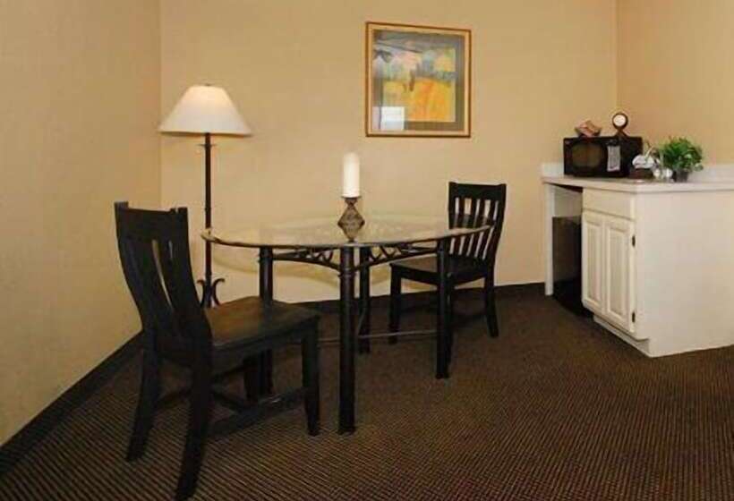 Номер Стандарт 2 Двуспальные Кровати, Comfort Inn Amish Country