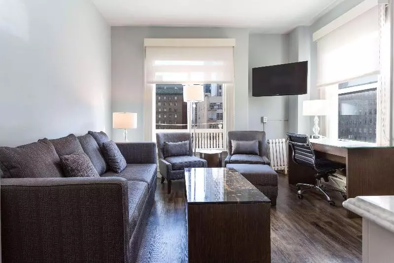 اتاق استاندارد با تخت بزرگ برای معلولان, Comfort Inn Kent  Seattle