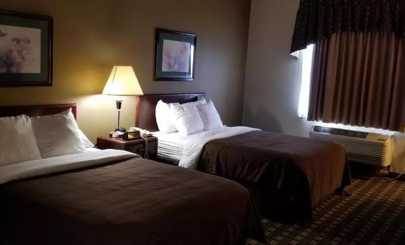 デラックスルーム, Fairbridge Inn & Suites Batavia  Darien Amusement Park