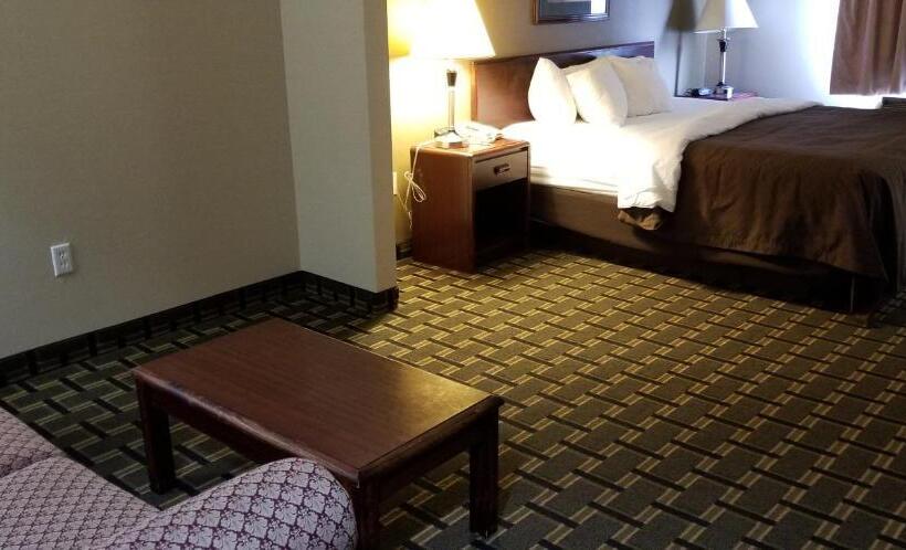 キングサイズベッドのスタンダードルーム, Fairbridge Inn & Suites Batavia  Darien Amusement Park