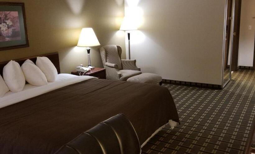 身障者適用キングサイズベッドルーム, Fairbridge Inn & Suites Batavia  Darien Amusement Park