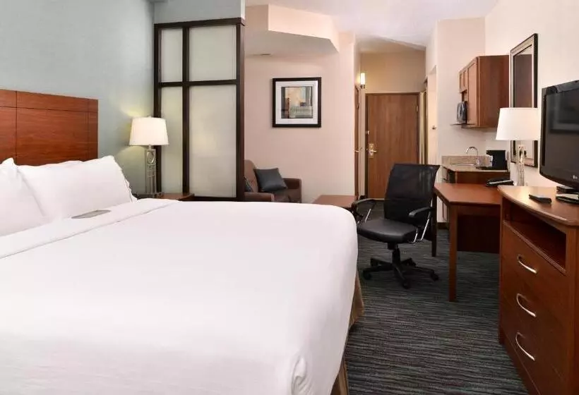身障者適用キングサイズベッドルーム, Holiday Inn Express & Suites St Marys, An Ihg