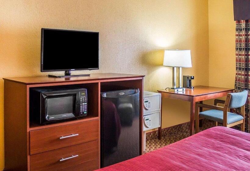 חדר סטנדרט עם מיטת קינג, Quality Inn Manitowoc