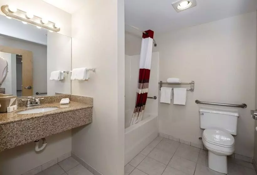 障害者適応デラックスルーム, Red Roof Inn Clifton Park