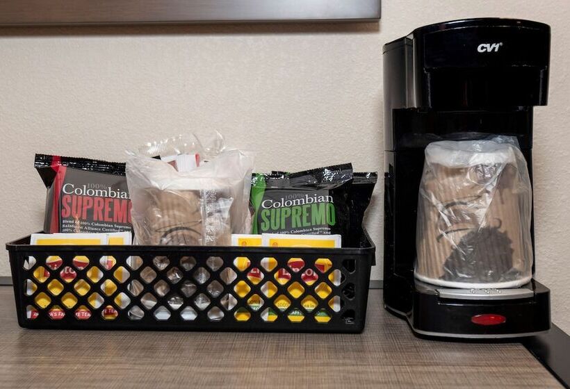 غرفة ديلوكس لذوى الاحتياجات الخاصة, Red Roof Inn Clifton Park