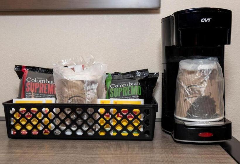 غرفة سوبيريور سرير كينج, Red Roof Inn Clifton Park