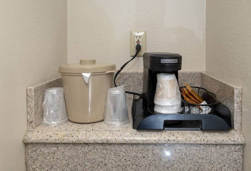 غرفة ديلوكس لذوى الاحتياجات الخاصة, Red Roof Inn Indianapolis  Greenwood