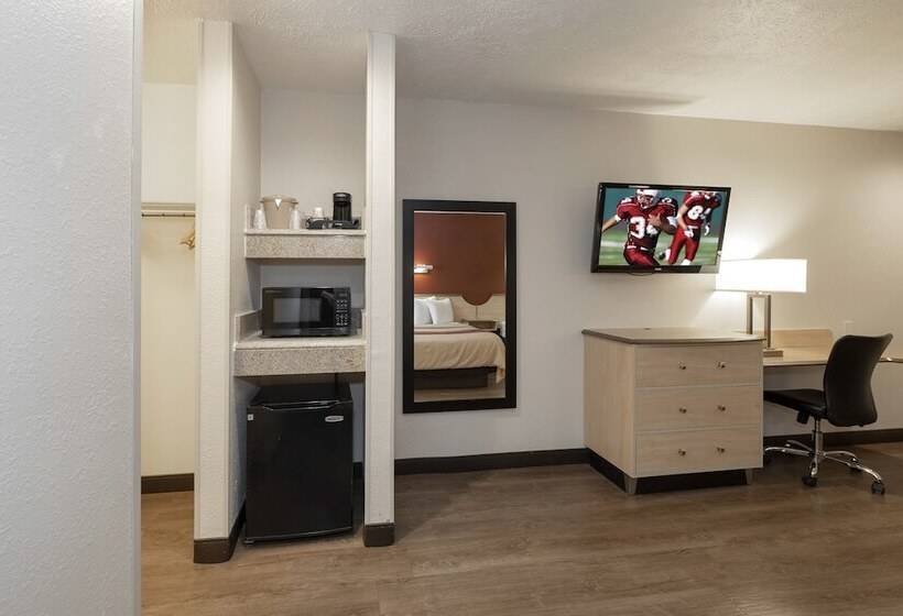 غرفة ديلوكس لذوى الاحتياجات الخاصة, Red Roof Inn Indianapolis  Greenwood