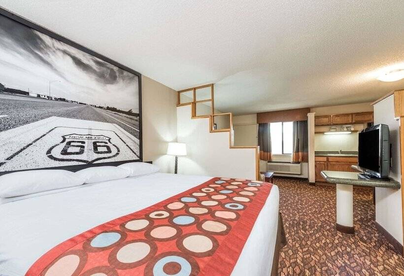 جناح, Super 8 By Wyndham Clovis