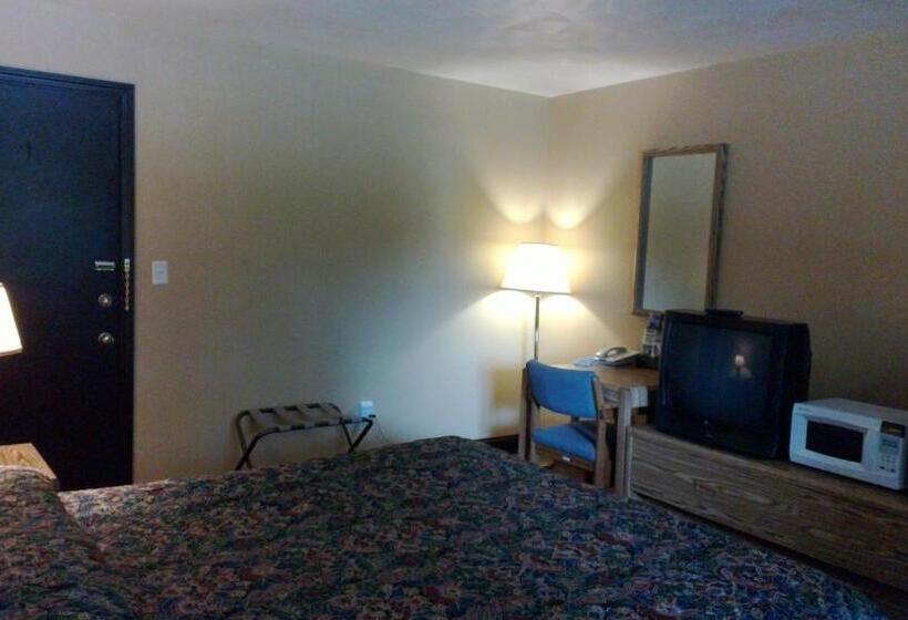 Standard Szoba King Size Bed, Colonial Inn Mercer Grove City