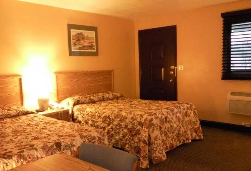 ２ダブルベッドのスタンダードルーム, Colonial Inn Mercer Grove City