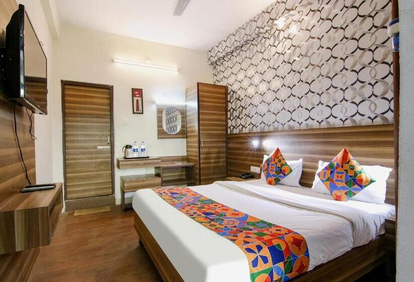 デラックスルーム, Fabhotel Vijay Palace