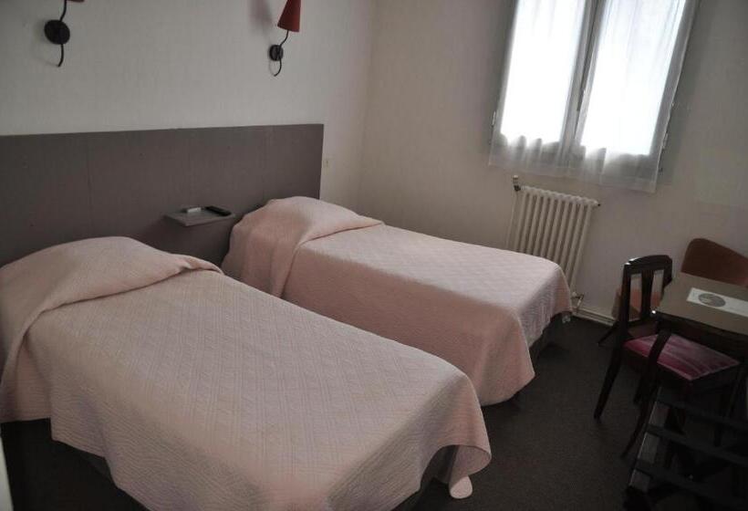 Номер Стандарт, Auberge Des Platanes