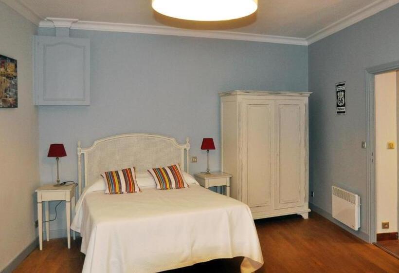 Семейный Номер, Auberge Des Platanes