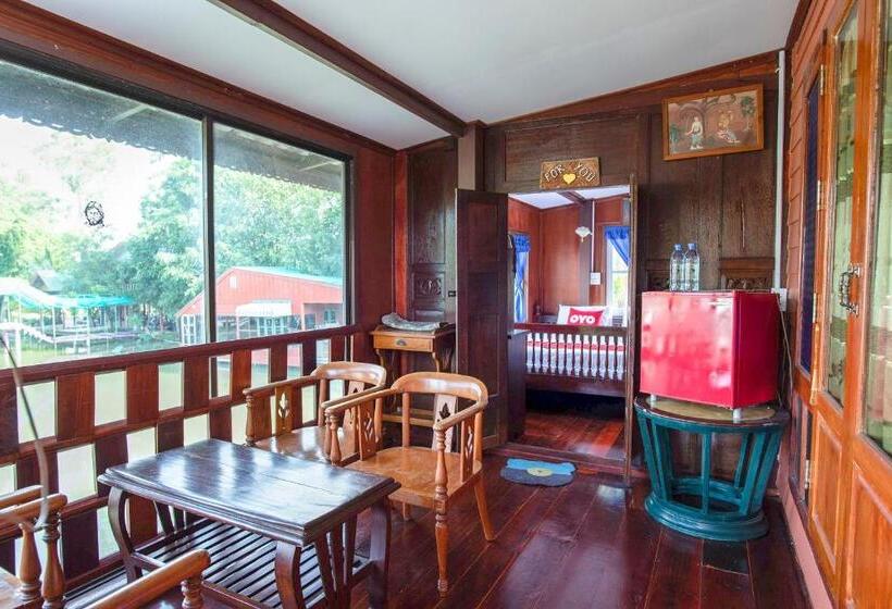 디럭스 트리플 룸, Raknatee Countryhome Resort