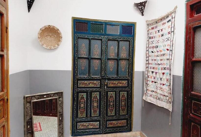 اتاق استاندارد با چشمانداز باغ, Riad Redous