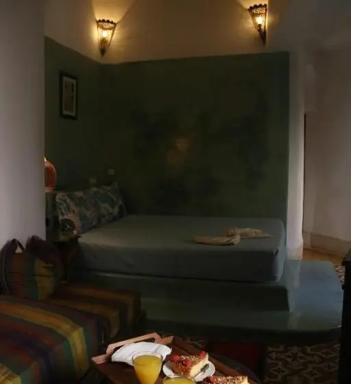 اتاق استاندارد اینتریور, Riad Redous