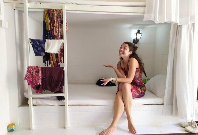 Семейный Номер, At Night