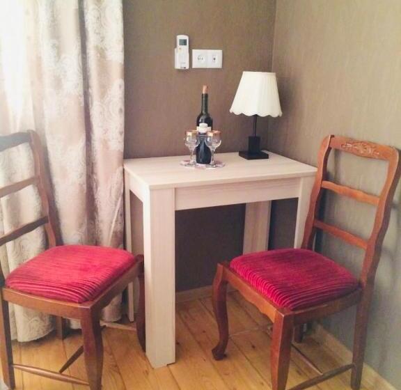 اتاق استاندارد, Julia Akhaltsikhe