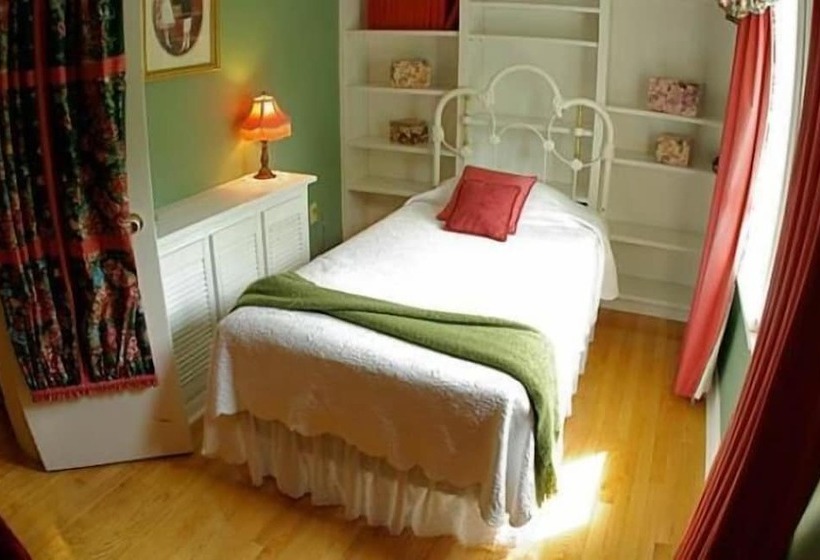 デラックスルーム, Antigonish Victorian Inn
